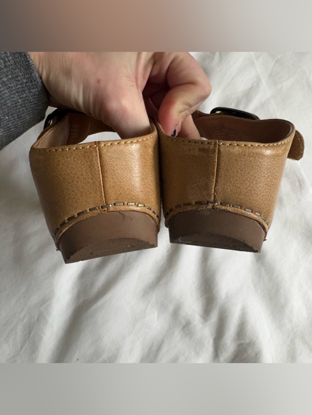 Size 39 Dansko Tan Tanya Slip-On Wedge Sandal - Picture 4 of 6